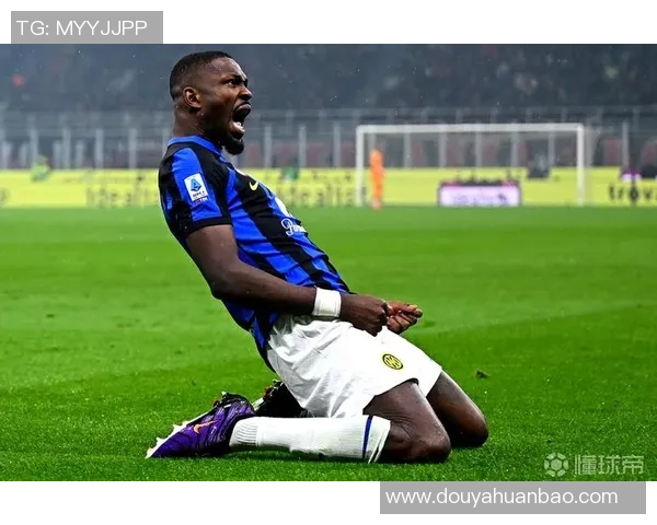 2015年退役球星回顾那些闪耀足坛的传奇与难忘瞬间